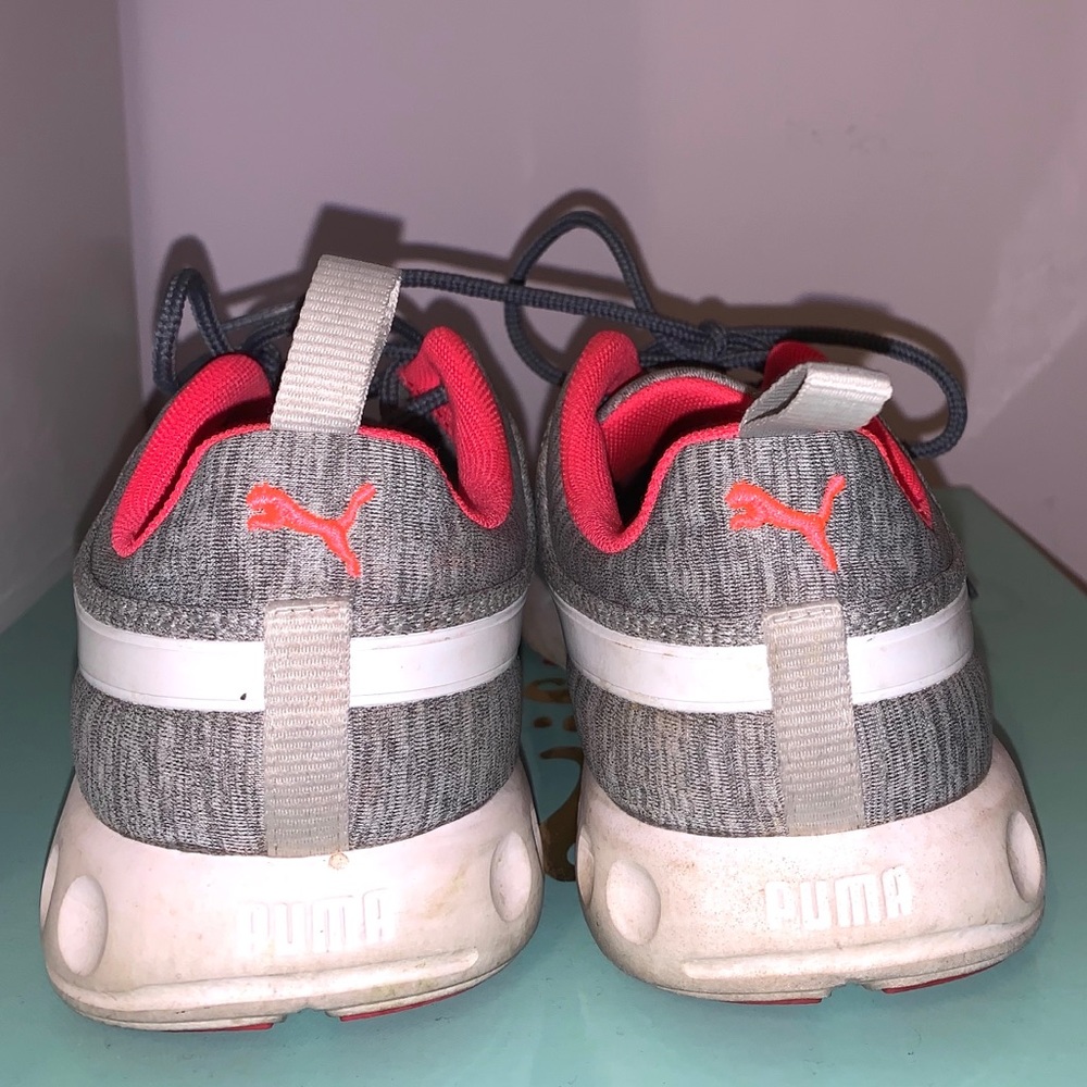 Grey/Pink Puma Sneakers - Picture 3 of 4